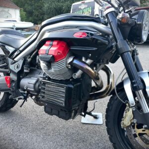 Moto Guzzi motocykl s krytem hlavy válců